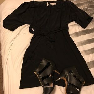 Jessica Simpson Large Black Dress
